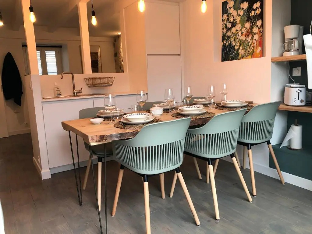 DU MANN petite maison jardin à 100m du port de Vannes avec PARKING