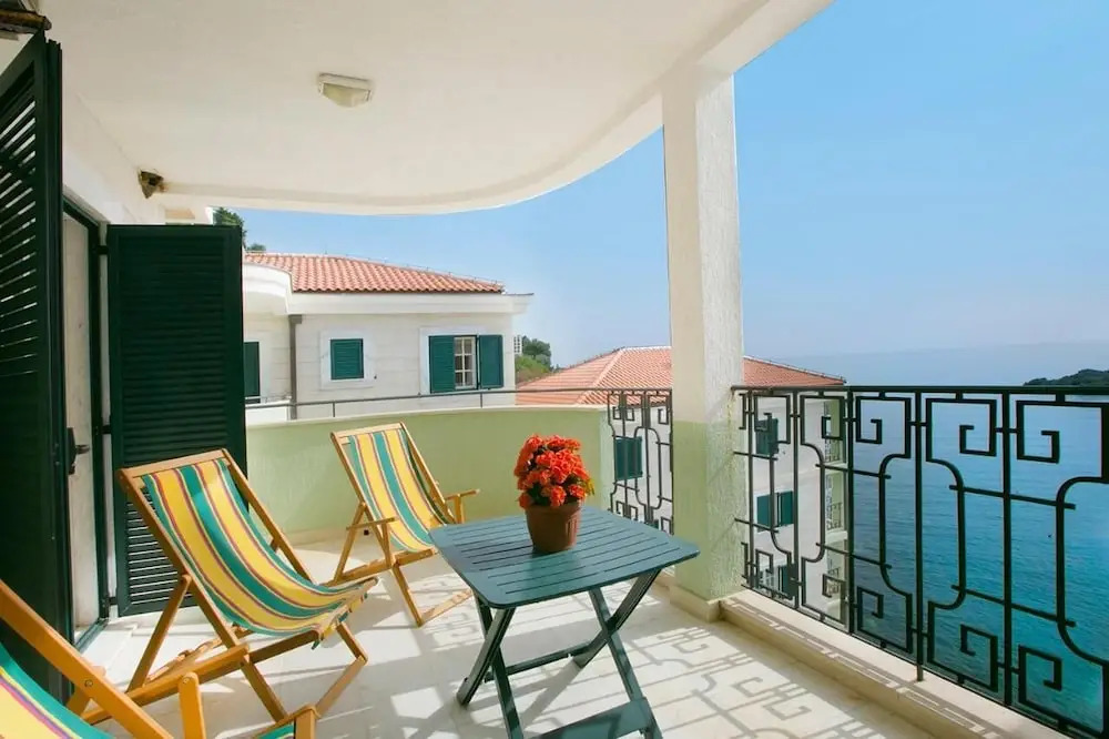 Sveti Stefan Beach Apartment