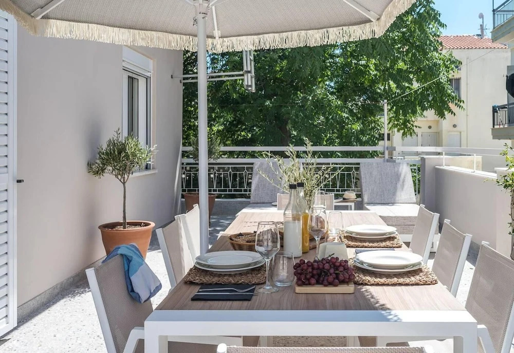 Sofia's Lemontree 3-bed House in Agios Nikolaos
