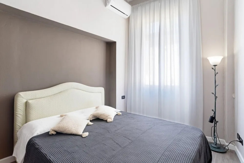 Vittoria Corner - byMyHomeInComo