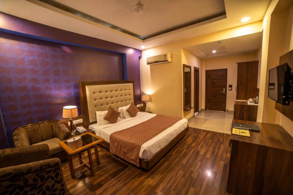 Hotel JSR Continental