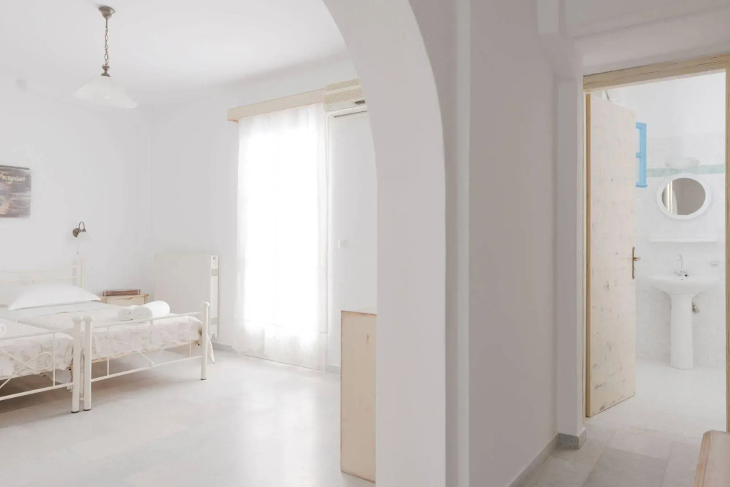 Fragias Studios & Apartments