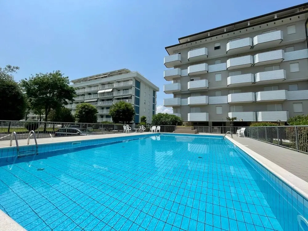 Comfy Flat With Balcony-beahost