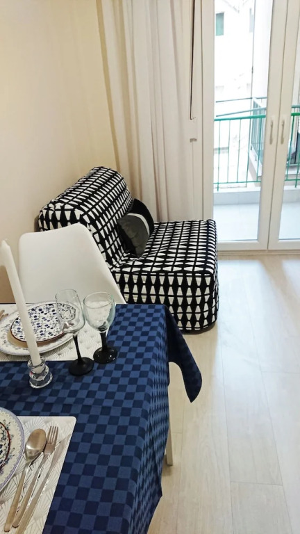 Monad Apartments Karaoli
