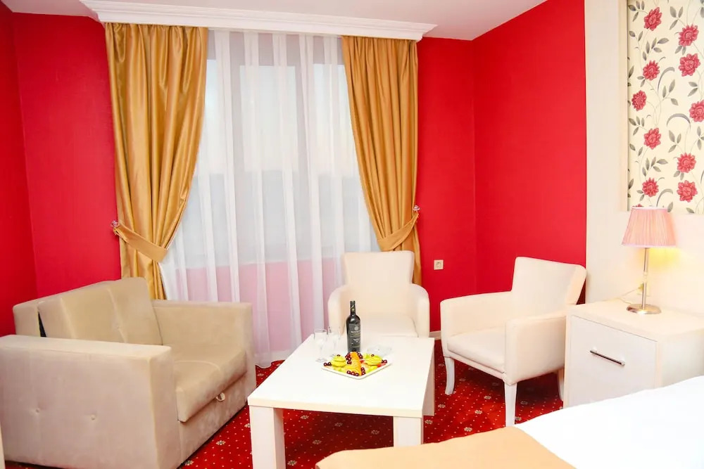 Lara Hotel & Spa