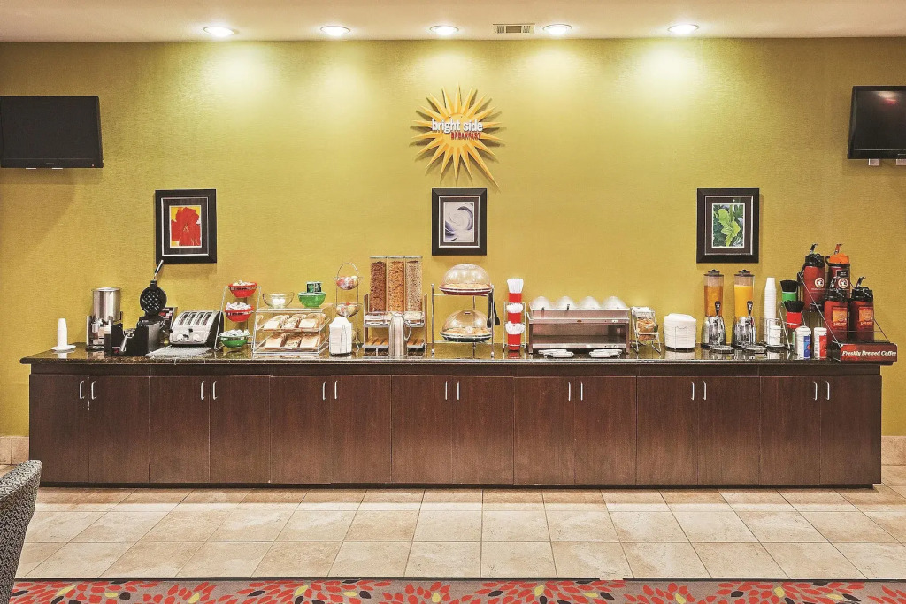La Quinta Inn & Suites by Wyndham Decatur