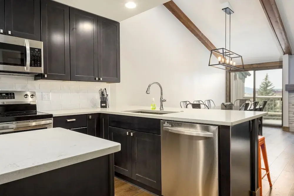 Promontory 6 3 Bedroom Townhouse by RedAwning