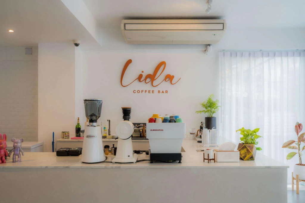 Lek Lek Samui Roomxcoffee Bar