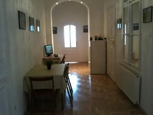 Caterina Private Rooms and Apartments