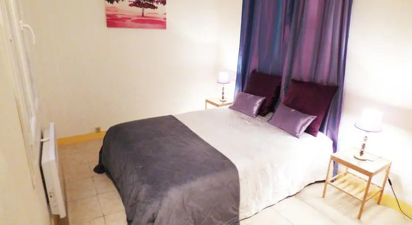 Livia Cannes Hotel de Ville FF39