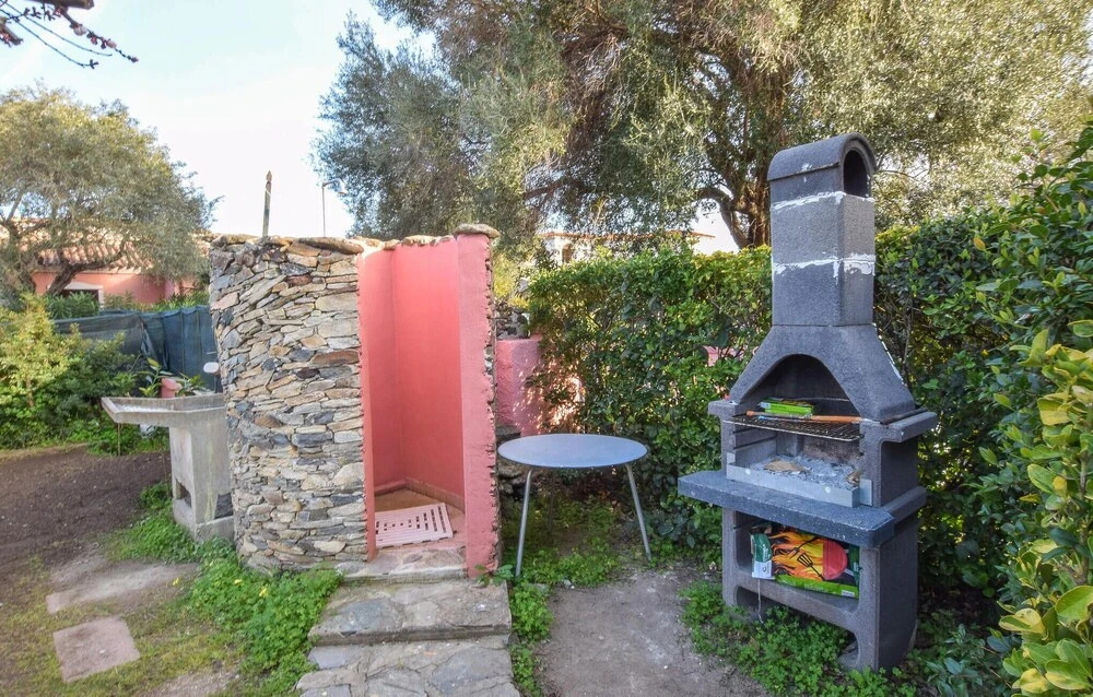 Stunning Home in San Teodoro With Wifi and 2 Bedrooms