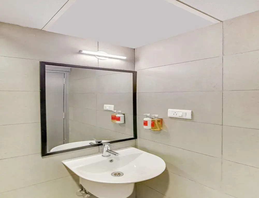 OYO Townhouse 88 Manyata Lake View