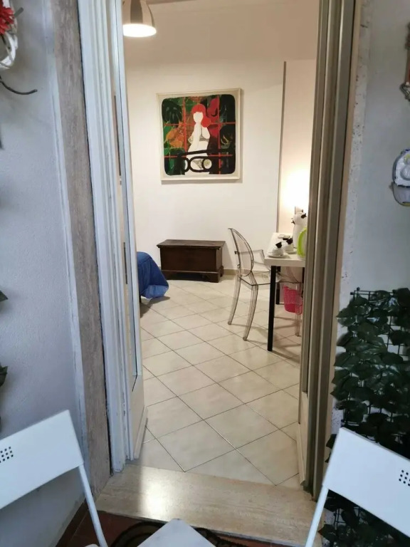 Double Room - Shared Bathroom 4 Min From the Center