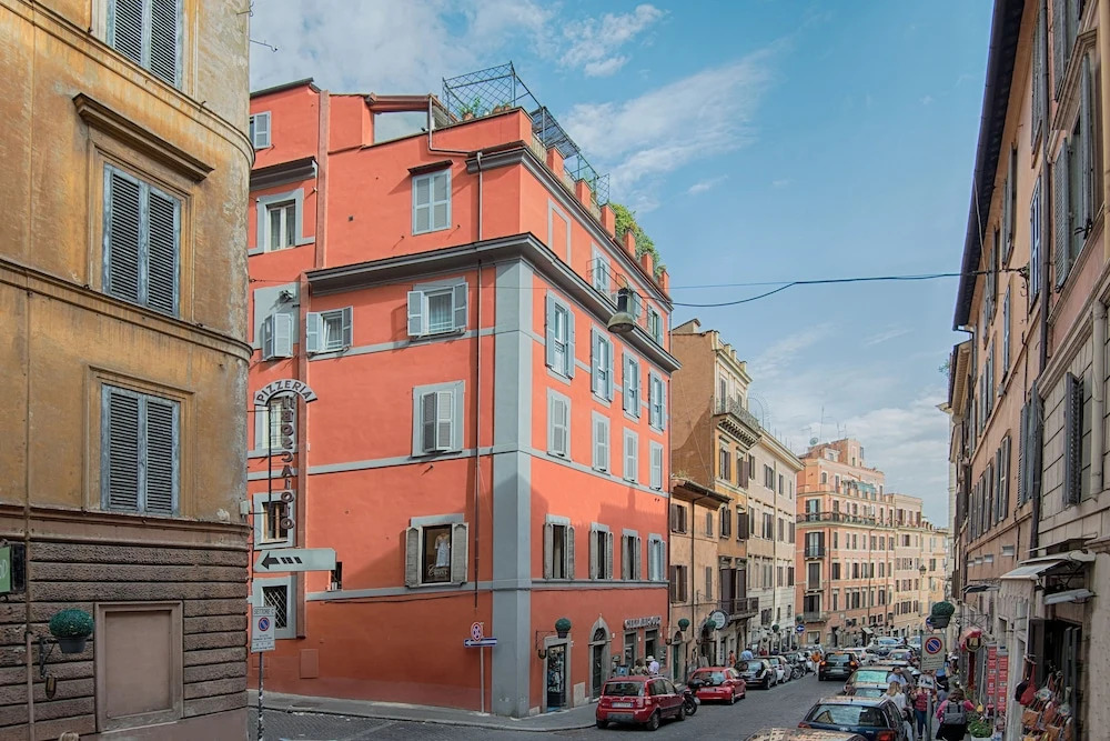 Trevi Fountain Luxury Home