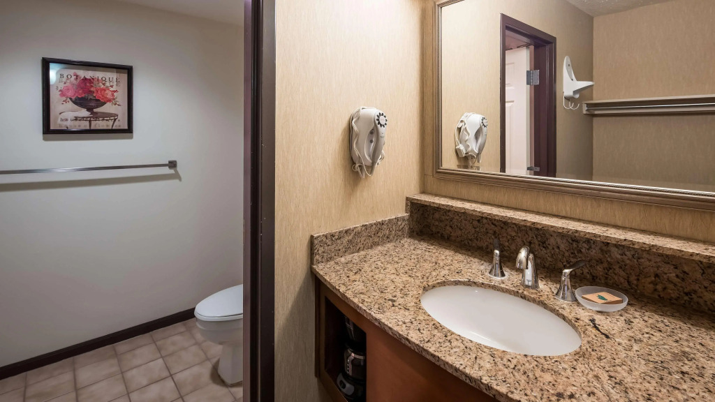 Apple Tree Inn; SureStay Collection by Best Western
