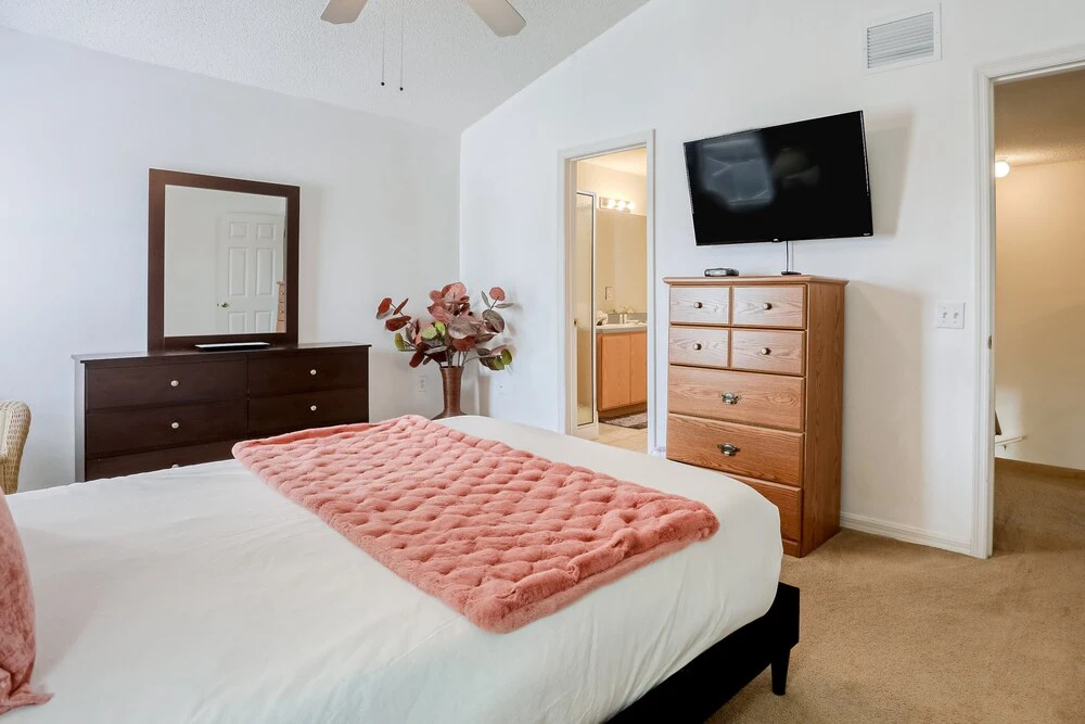 Enchanting Dog-friendly Home With Pool, Lanai, Central AC, & Washer/dryer