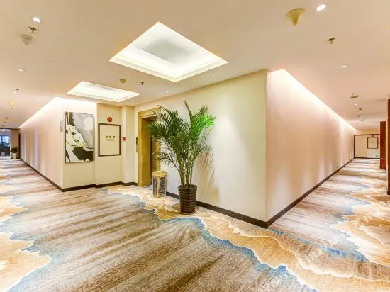 Yinhua Business Hotel (Zhuhai International Convention Center)