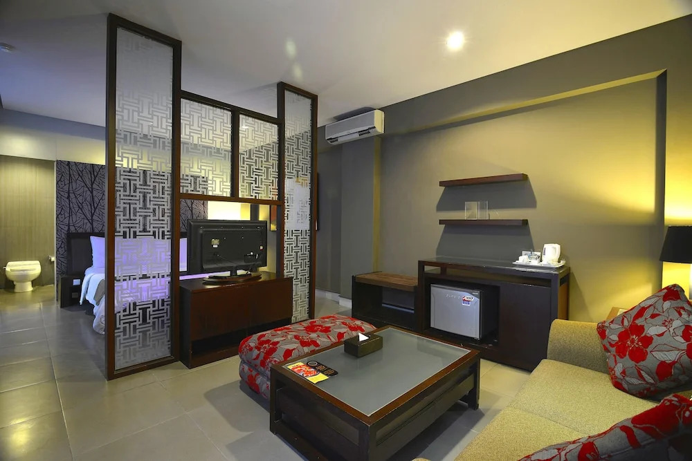 100 Sunset Boutique Managed By Eagle Eyes