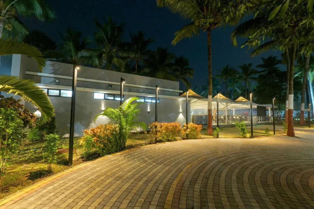 Gold Beach Villa