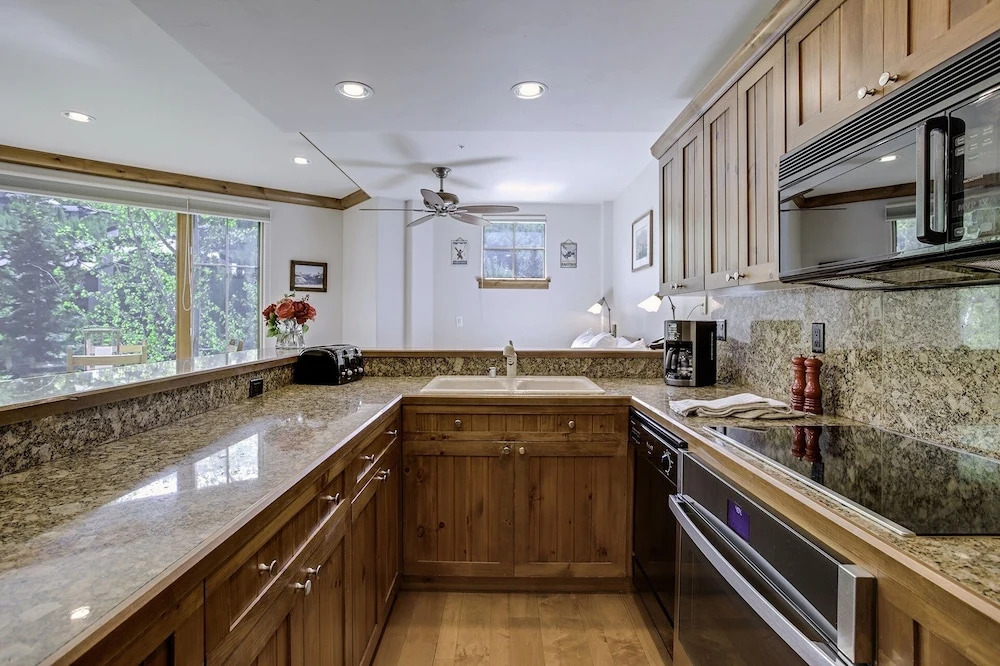 Beaver Creek Elkhorn Lodge 1 Bedroom Residence With Ski In, Ski Out Access And A Short Walk To Beaver Creek Village