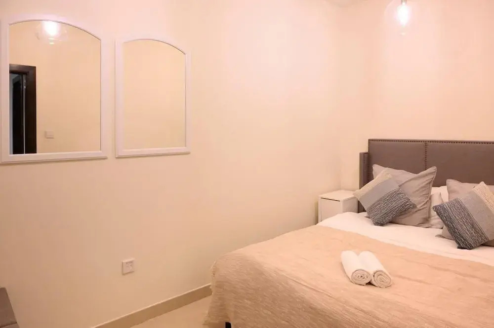 SuperHost- Serene 2 Bedroom Apartment Downtown Dubai