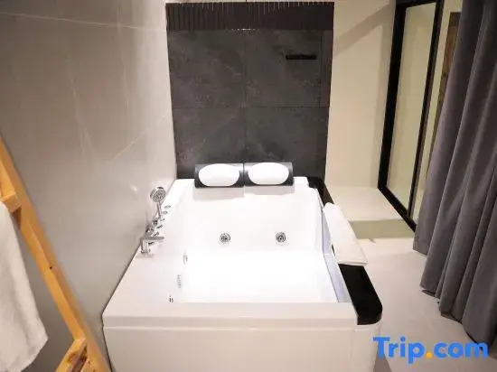 The Secret Garden Hotel Saraburi