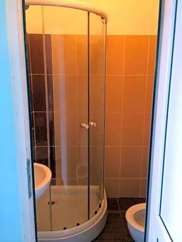 Oto Hotel