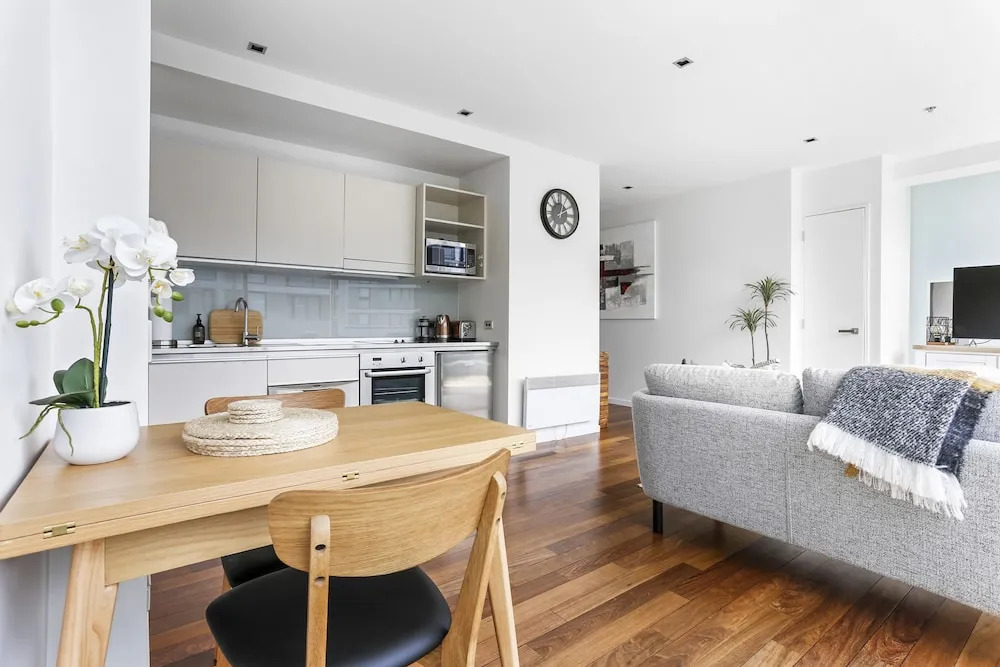 Light and convenient city living