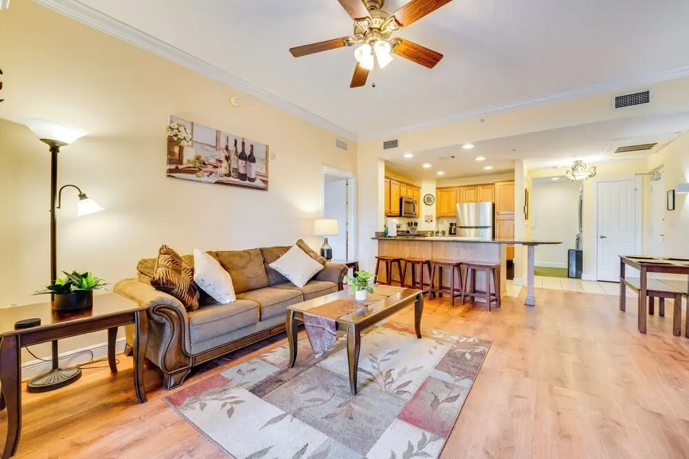 12 Mi to Wdw: Resort Condo w/ Community Hot Tub!