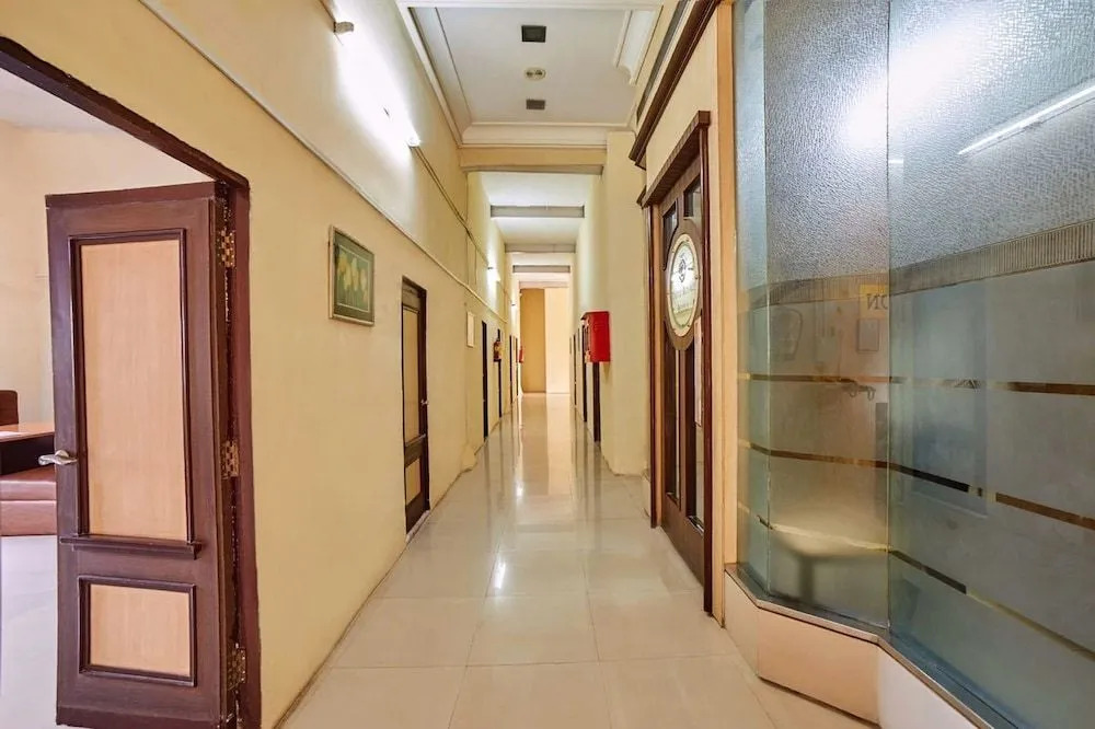 Empire Royale Hotel