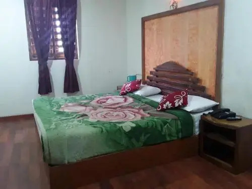 Red Star Holidays