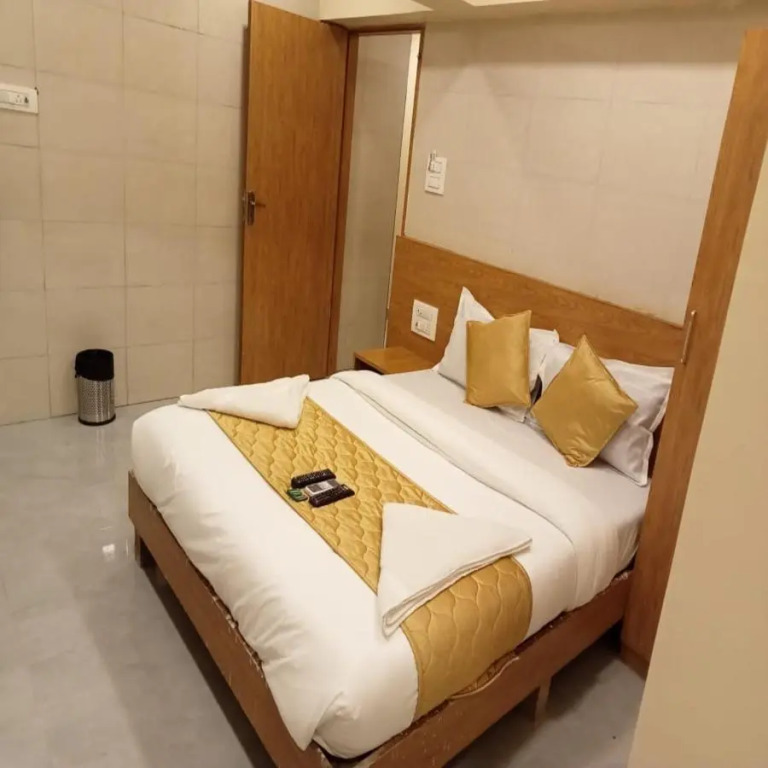 Hotel New Sarah Inn, Andheri West