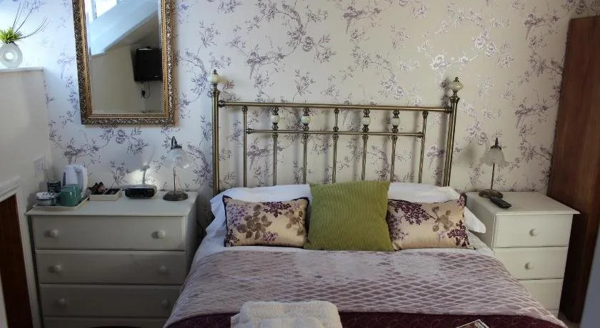 Ivy Bank Guest House - Room Only
