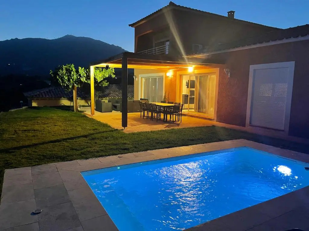Villa Davia piscine chauffée à Ajaccio