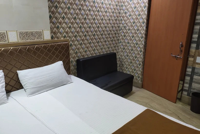 Hotel Sai Shradha