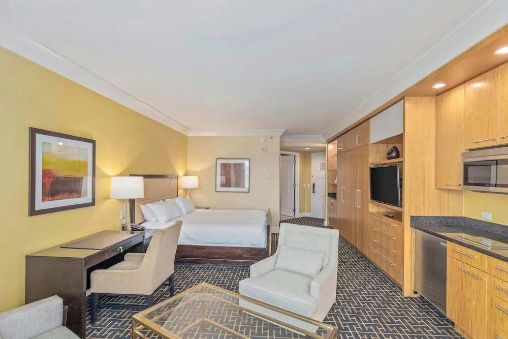 Renovated Trump Hotel Las Vegas Studio Strip Views 2803