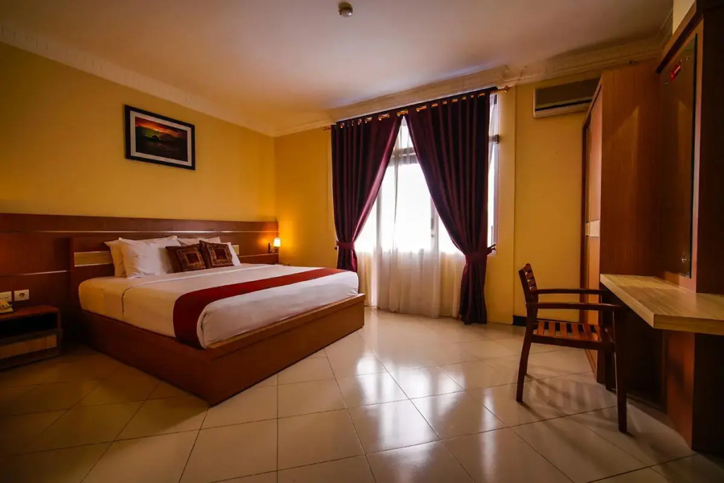 Kharisma Hotel