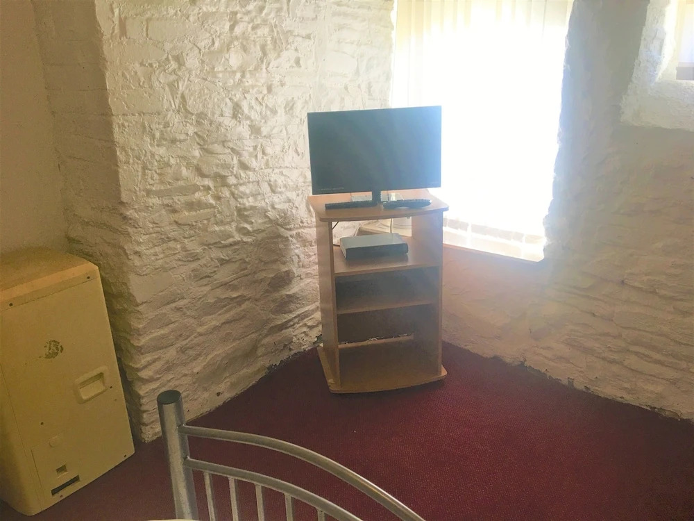 Budget Rooms Crosskeys