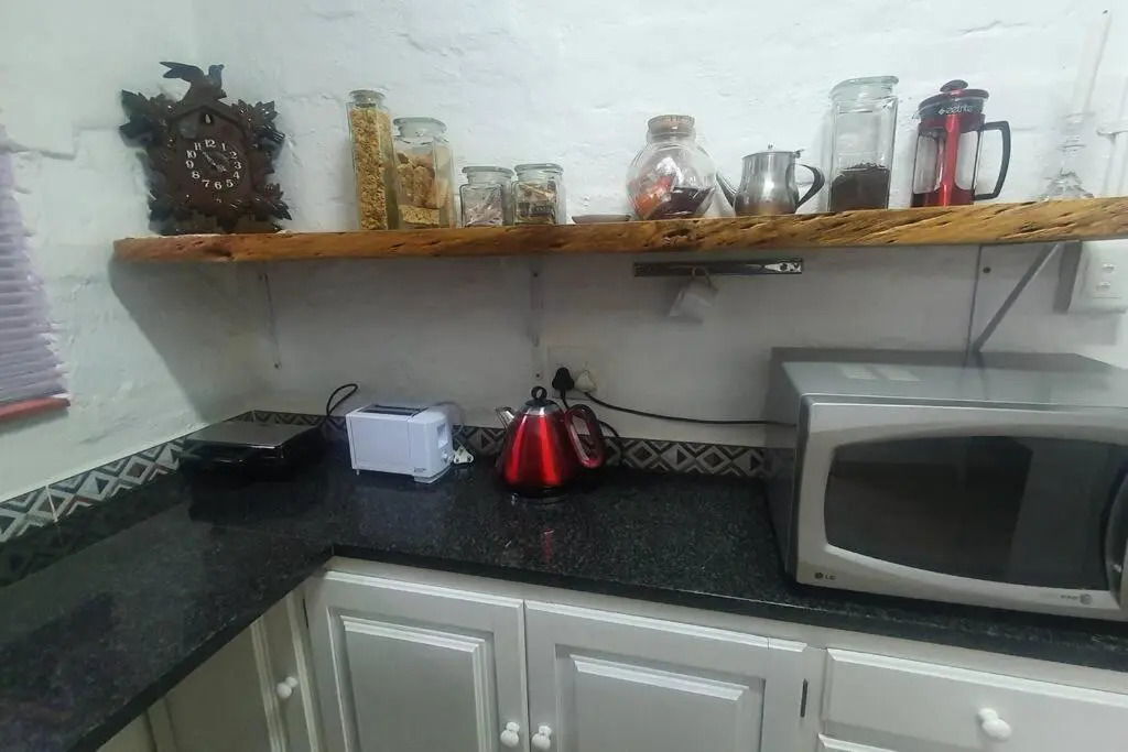 The Olive Thrush Spacious and Comfy 1 bedroom flat