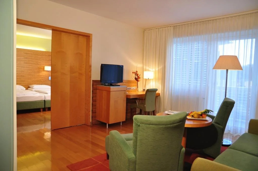 Reduce Hotel Vital