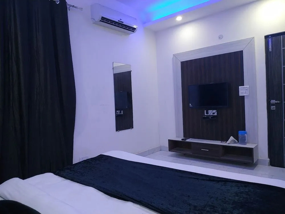 Hotel O New Signature near Iskcon Temple