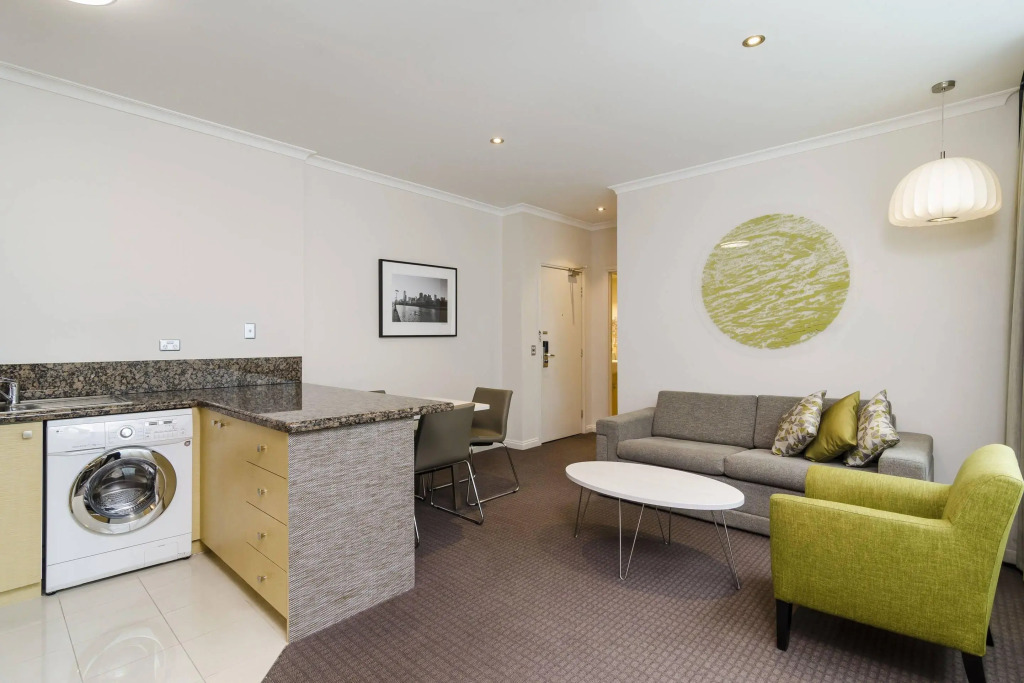 Clarion Suites Gateway