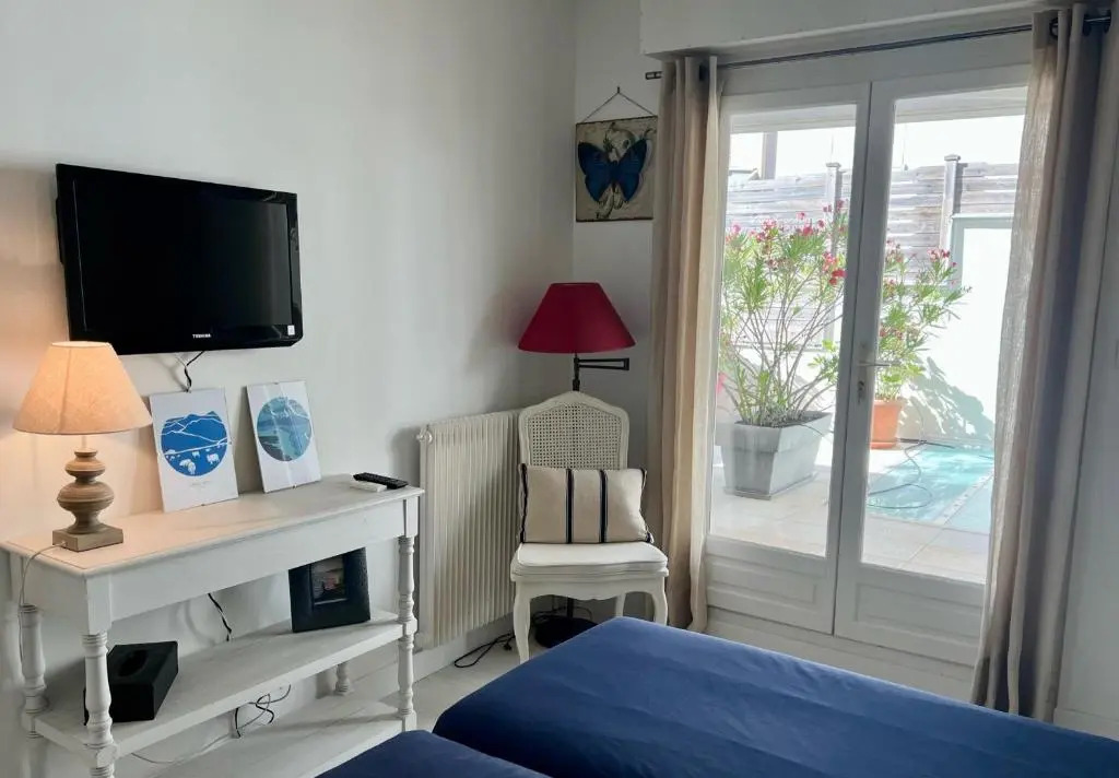 120m2 Avec Deux Terrasses Ensoleillees a Biarritz