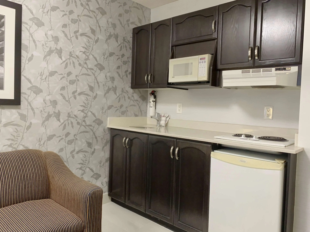 Best Western Plus Regency Inn and Conference Centre