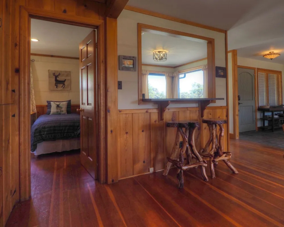 Longs Peak Lookout Cabin - 3 Br Cabin