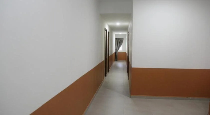 OYO 89985 Js Hotel