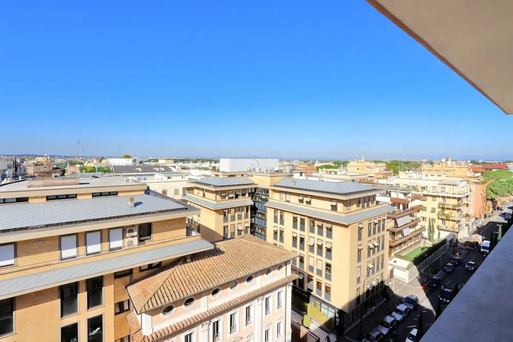 Salaria Apartment