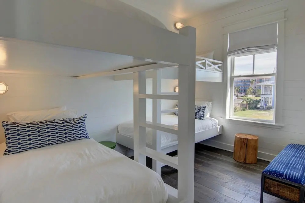 Cinnamon Shore- Sea Biscuit 279 HI