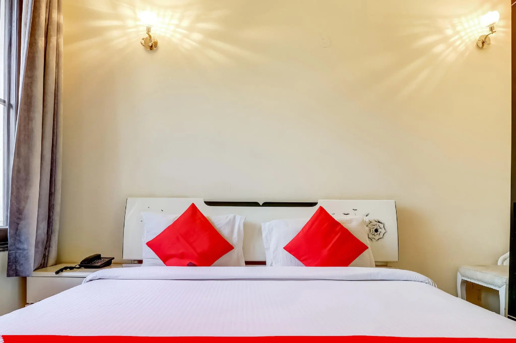 OYO DEL2885 Livia Residency