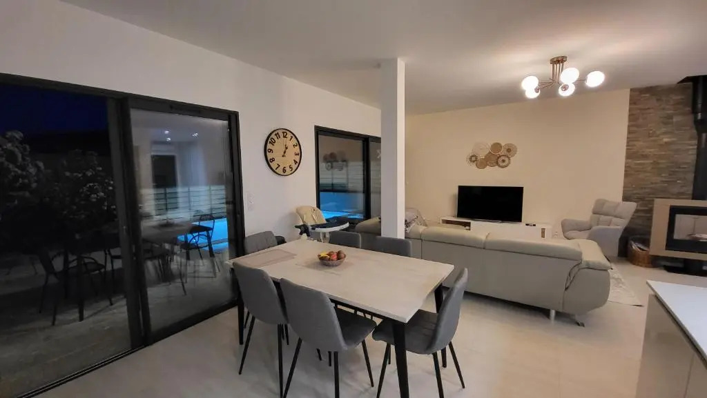 Villa avec piscine privée à 400m de la plage - 4 chambres